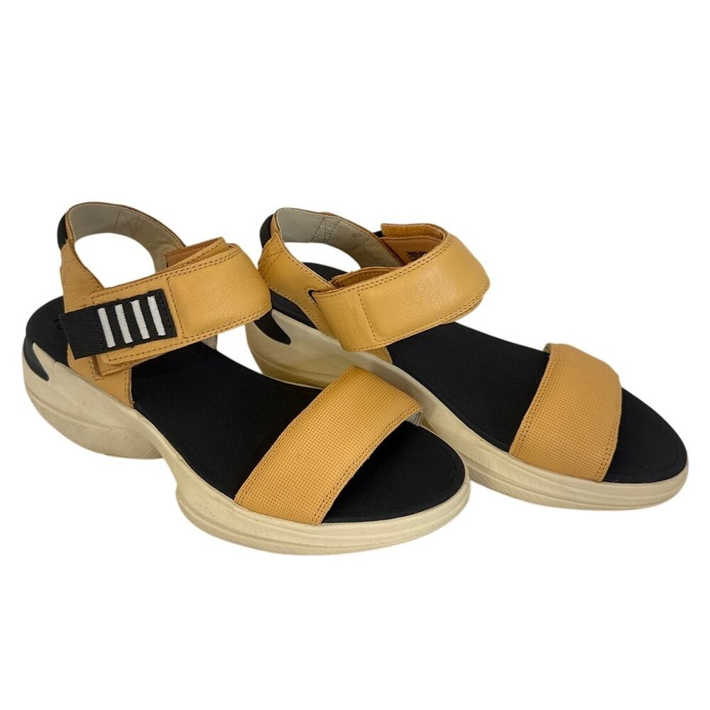 Sorel Explorer Blitz Stride Sandals Orange Strappy Sport Flat Women's 8.5 EUC